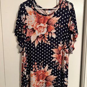 LulaRoe Top, Flutter Sleeve, 3X